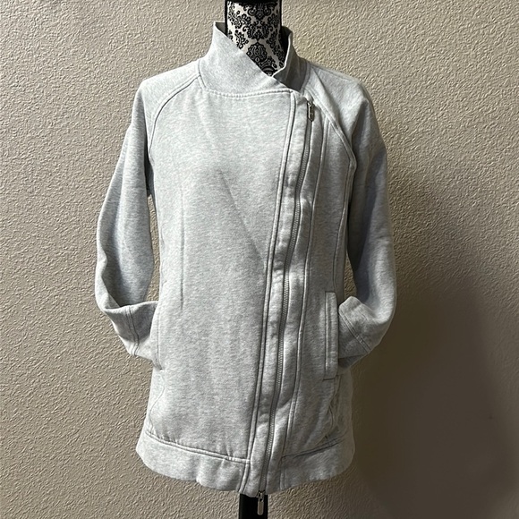 🍋Lululemon Grey Long-Sleeve, side Zip - Picture 1 of 13